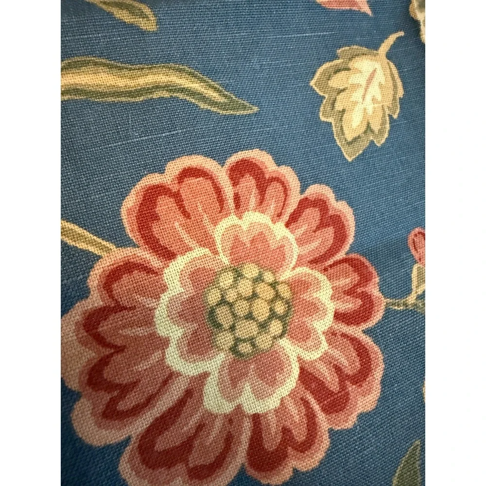 VTG new Lot of 7 flower print floral designs fabrics various size samples colors